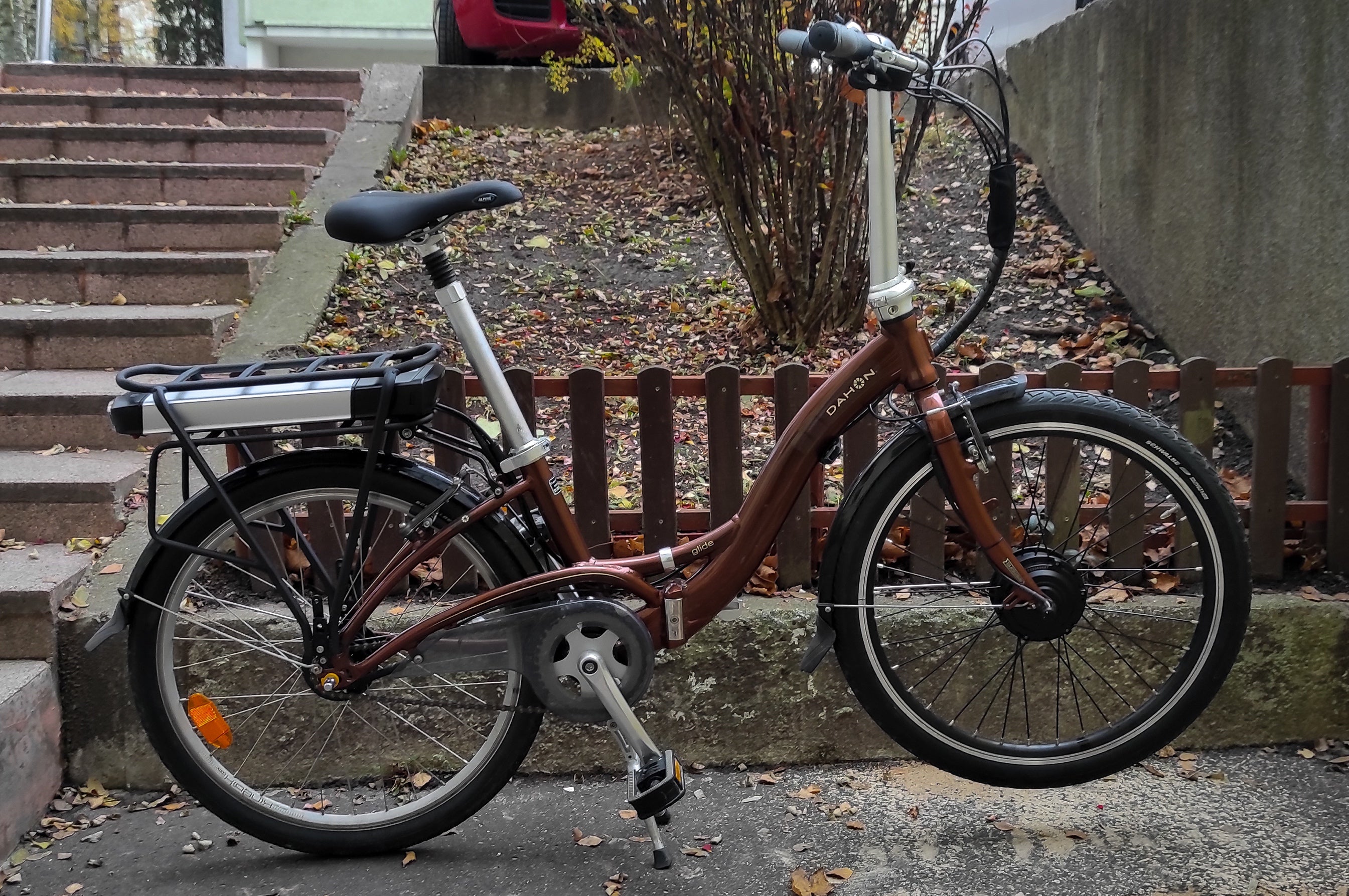 Rower składany Dahon Glide P8 - konwersja na elektryczny z zachowaniem funkcji składania